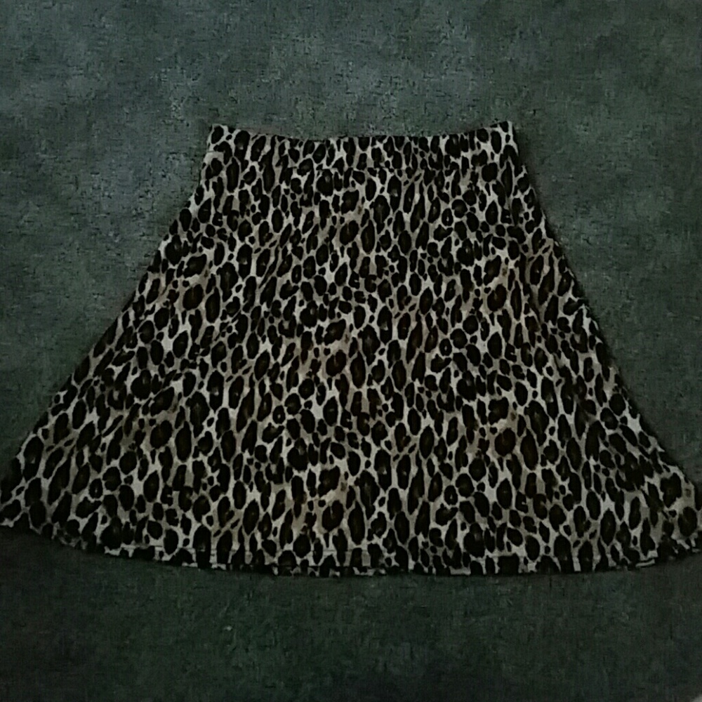 Lepord print skirt size medium